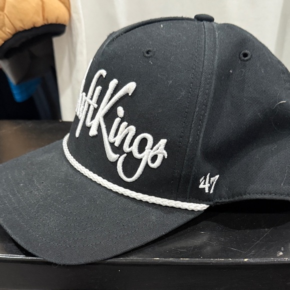 DraftKings Black Snap Back - OSFM - Picture 2 of 6